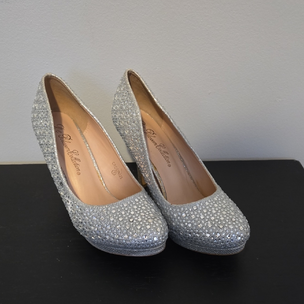 Silver Crystal Embellished Women's Pumps